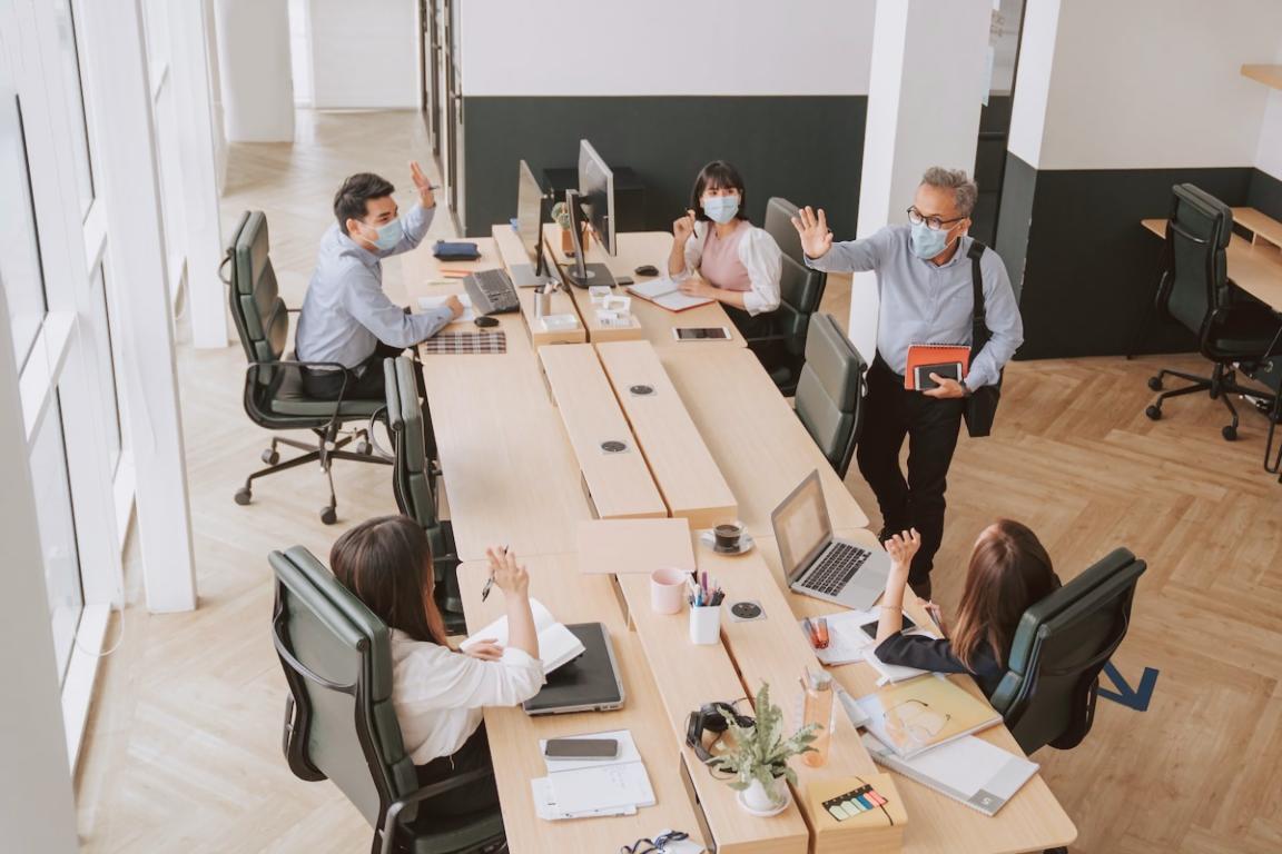 Teilnehmer bei der Erstellung von Finanzprognosen